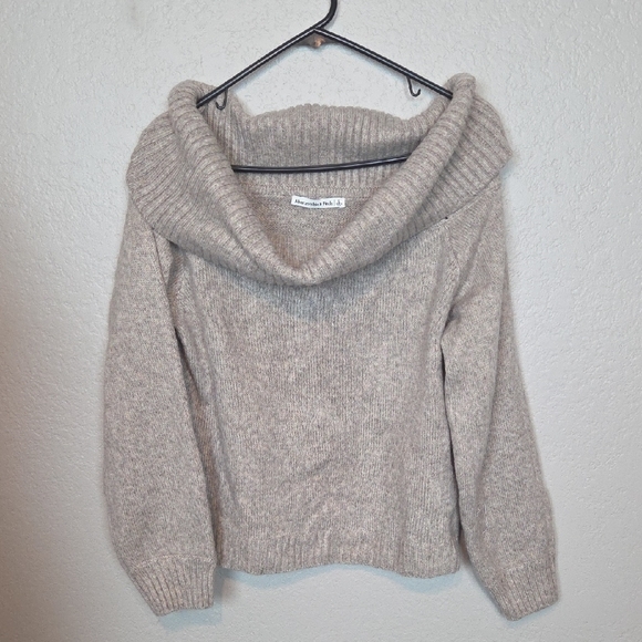 Abercrombie & Fitch Sweaters - Abercrombie & Fitch Tan Cowl Neck Sweater Lg